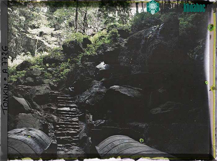 Cửa động Hương Tích.