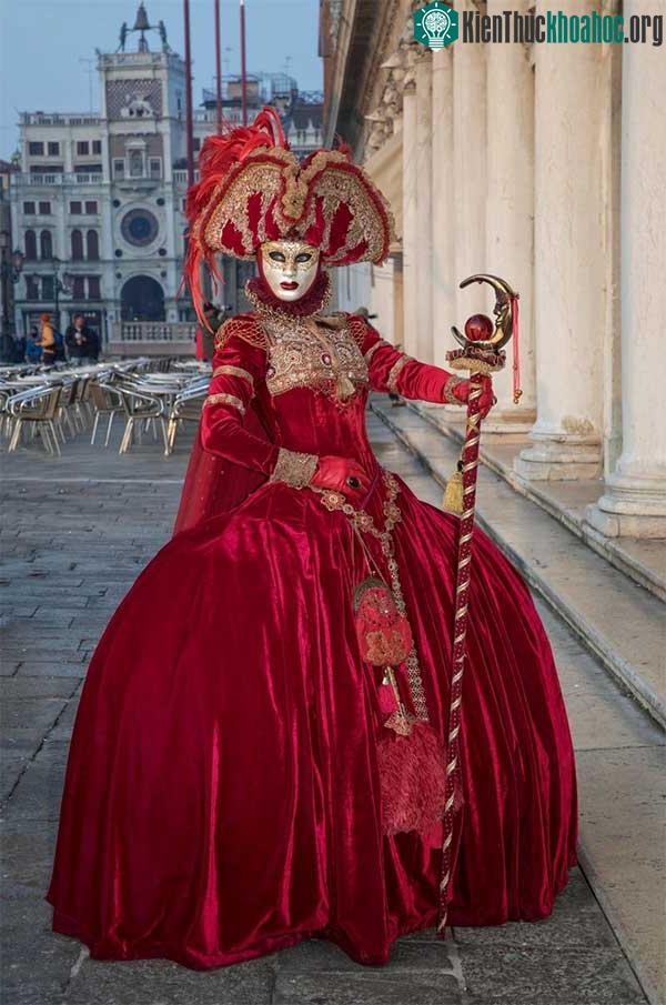 Nhung thành Venice: Loại vải quý được ví như thước đo sự giàu sang một thời ảnh 7