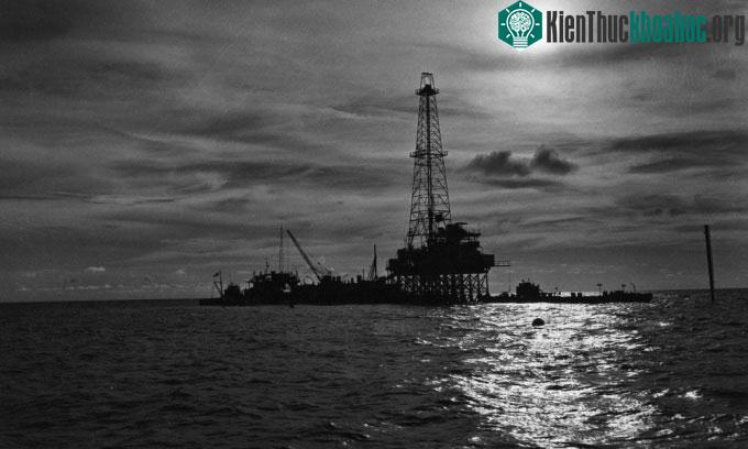 Một giếng khai thác ở vịnh Mexico, ngoài khơi bờ biển bang Louisiana.