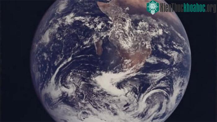Bức ảnh The Blue Marble