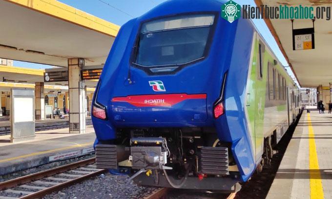 Các đoàn tàu chạy bằng pin đang hoạt động ở một số khu vực của Italy.