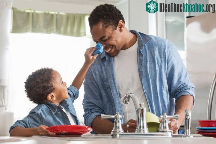 &nbsp;Sự kết hợp giữa suy nghĩ và hành động mới là yếu tố dự đoán hạnh phúc tốt hơn cả.