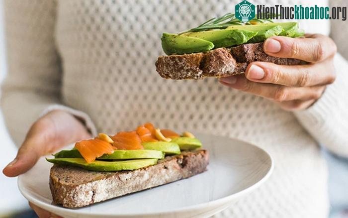 Để nhận được lợi ích sức khỏe lớn nhất, hãy ăn nhiều loại thực phẩm giàu chất xơ.