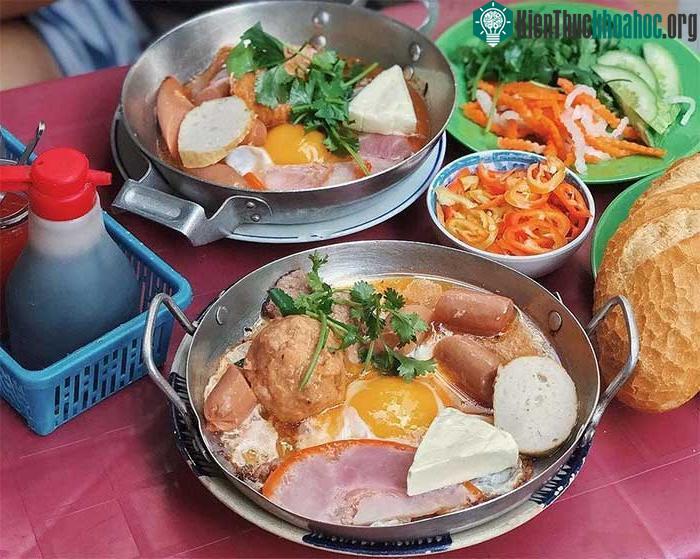 Nên bổ sung protein vào bữa sáng bằng cách ăn trứng