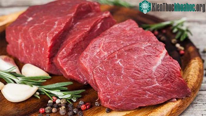 Người bệnh ung thư không nên ăn thịt đỏ là quan điểm không đúng.