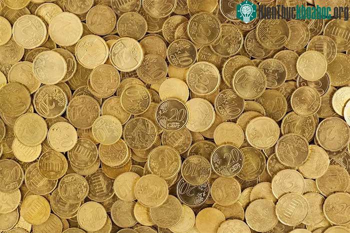 Appuleius Diocles kiếm được từ các cuộc đua thể thao tổng cộng là 35.863.120 sesterces