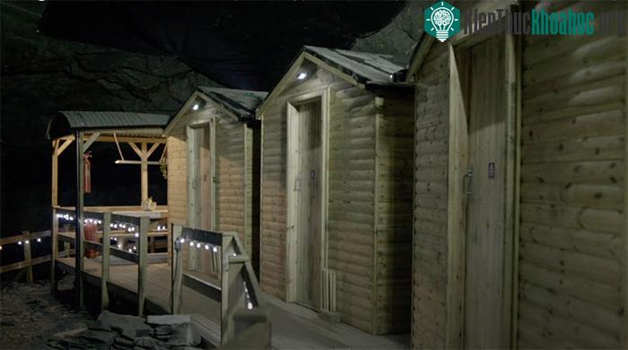 Khám phá khách sạn sâu nhất thế giới, nằm dưới lòng đất 419 mét ảnh 1