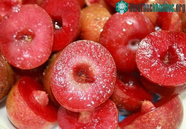 Bệnh nhân dạ dày ăn mận khi đói thì càng vô cùng nguy hiểm.&nbsp;