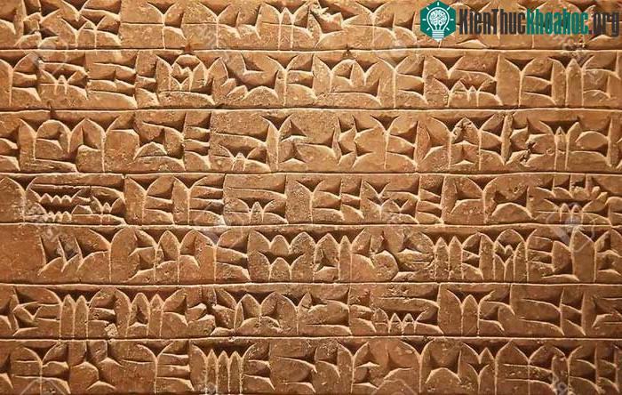 &nbsp;Người Sumer đã mở trường dạy học sau khi phát minh ra chữ viết.