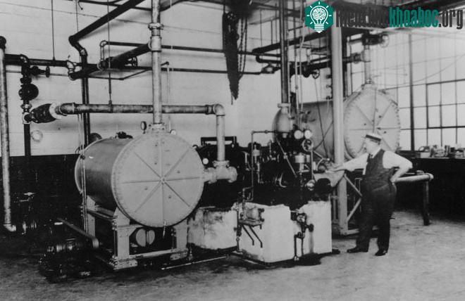 Chiếc máy điều hòa không khí đời đầu có kích thước và trọng lượng lớn