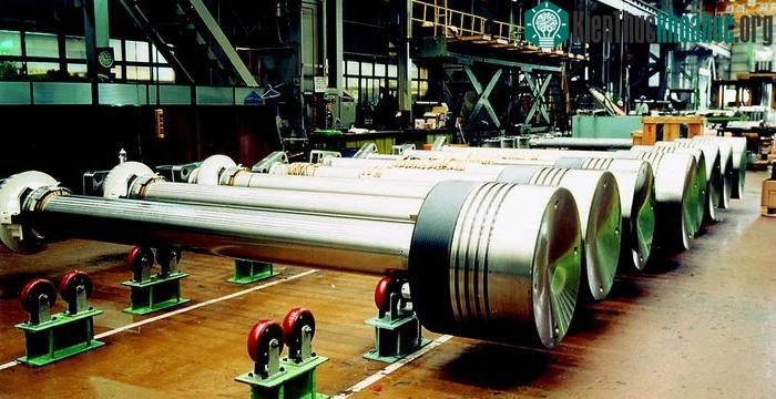 Riêng trục cam của khối động cơ này đã có trọng lượng lên tới 300 tấn.