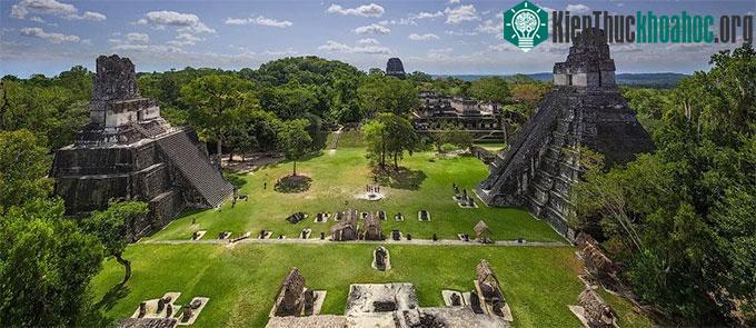 Kim tự tháp của người Maya.