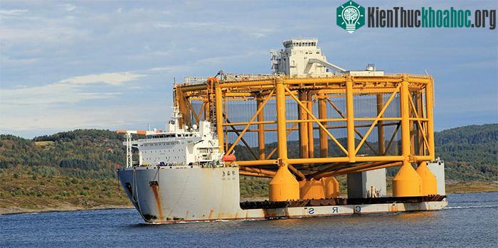 Ocean Farm 1 là một cơ sở thí điểm quy mô đầy đủ để thử nghiệm, học tập, nghiên cứu