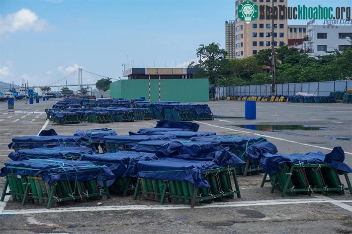 Trận địa pháo của 2 đội được đặt cạnh nhau