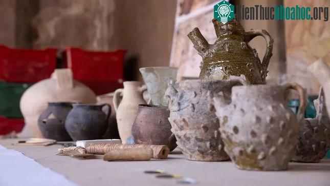 Một số di vật thời Trung Cổ