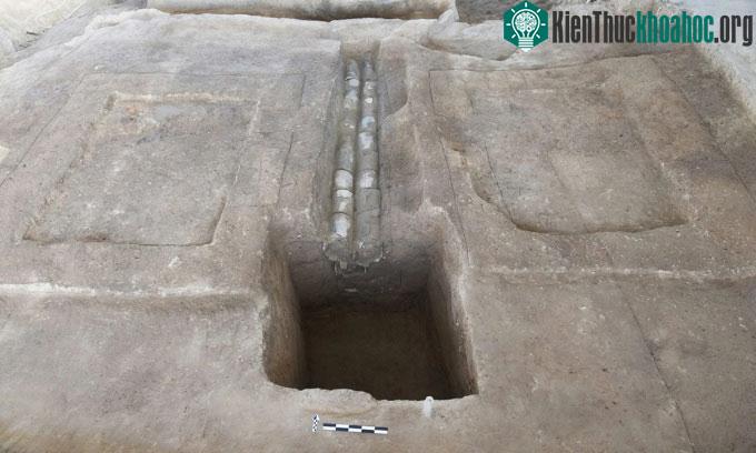 Đường ống dẫn tới rãnh thoát nước gần cổng phía nam của Pingliangtai.