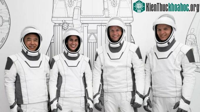 Phi hành đoàn thứ 7 do SpaceX đưa lên Trạm vũ trụ quốc tế (ISS) gồm 4 người.