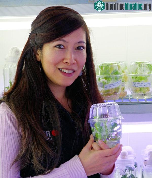 Phó giáo sư Tiên Huỳnh