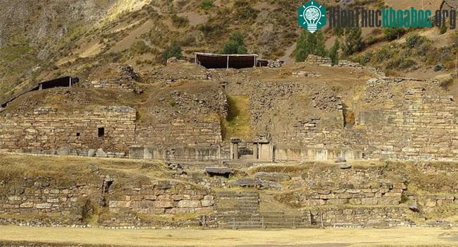El Castillo, một phần của Chavin de Huantar