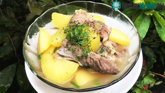 Ăn canh quá nóng, đặc đặc biệt là trên 60 độ C làm làm tăng nguy cơ mắc bệnh ung thư