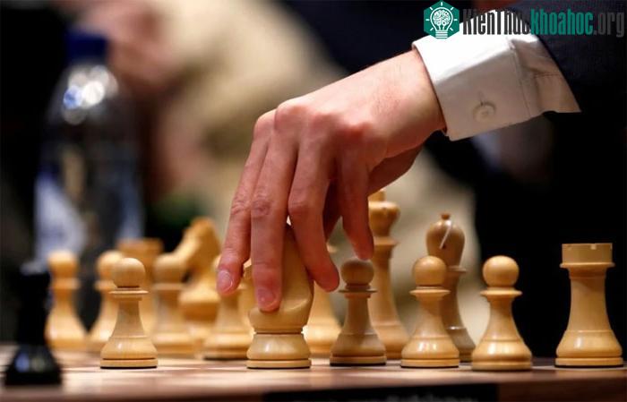 Chơi cờ có liên quan đến việc giảm nguy cơ mắc chứng mất trí nhớ ở người lớn tuổi.