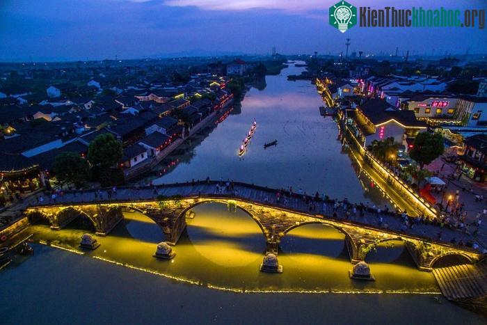 Đại Vận Hà là một trong những kênh đào vận chuyển dài nhất và lâu đời nhất trên thế giới.