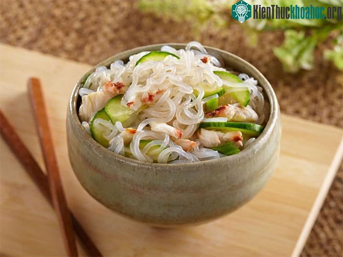 Món mì làm từ khoai nưa.