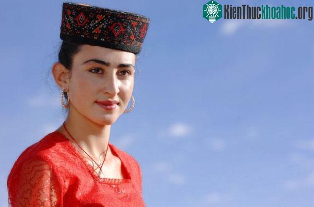 Chủng tộc da trắng mang nét đẹp đặc trưng của người châu Âu.
