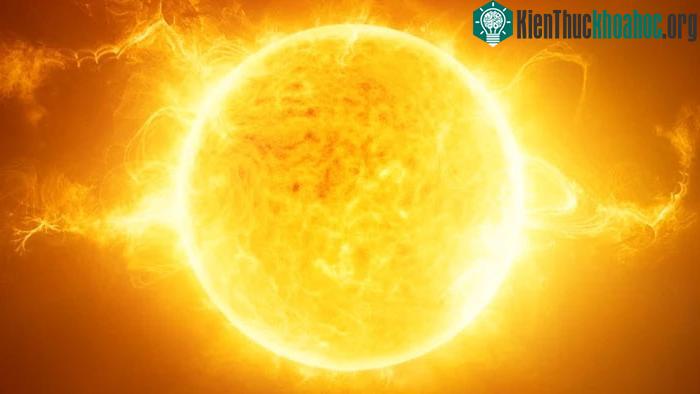 Đổ nước vào chỉ khiến Mặt trời lớn hơn, nóng hơn và sáng hơn nhiều.