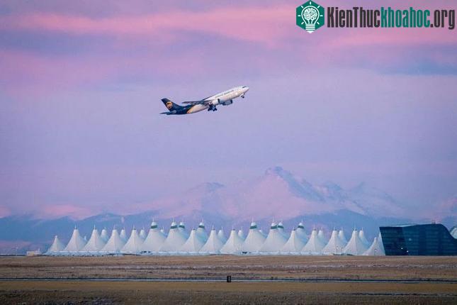 Sân bay quốc tế Denver