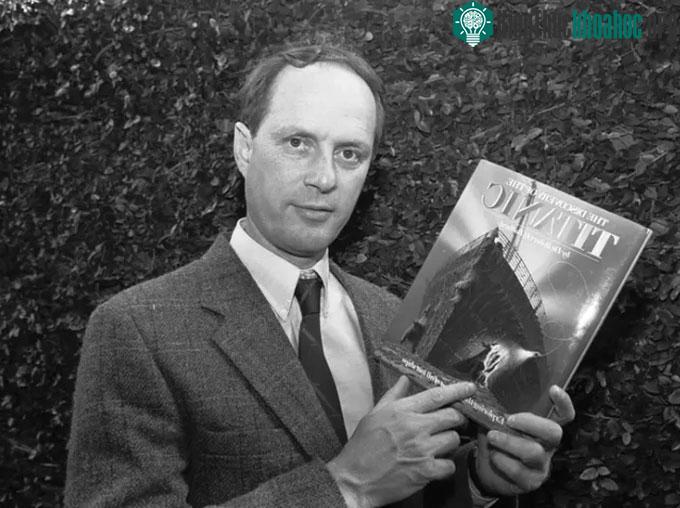 Ông Robert Ballard trong một chuyến đi giới thiệu cuốn sách của mình vào năm 1987.