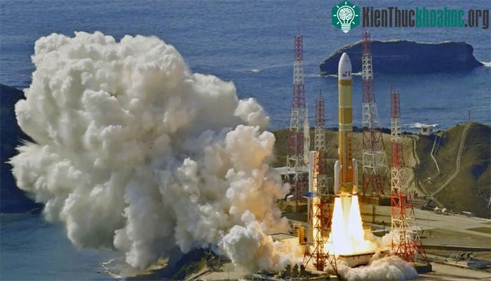 Khoảnh khắc tên lửa H3 rời bệ phóng tại trung tâm vũ trụ Tanegashima ngày 7/3.