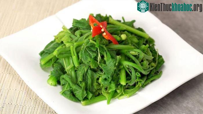 Trong rau bí có chứa oxalat, có thể góp phần hình thành sỏi thận