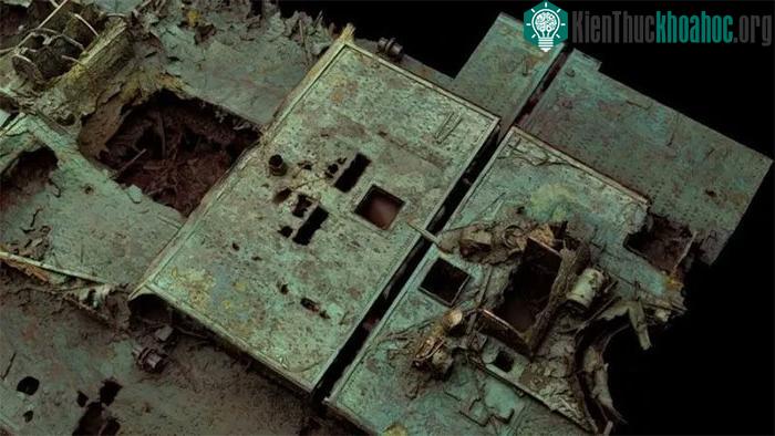 Tàu Titanic sẽ trông ra sao nếu bị rút cạn nước xung quanh? ảnh 2