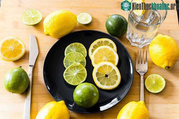 Uống nước chanh quá nóng sẽ phá hủy các enzym có lợi trong chanh