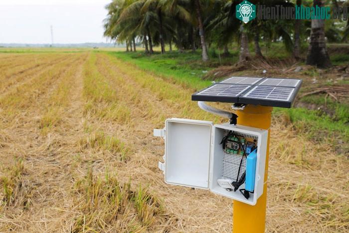 Mỗi lô AWD được trang bị một cảm biến chạy bằng năng lượng mặt trời.