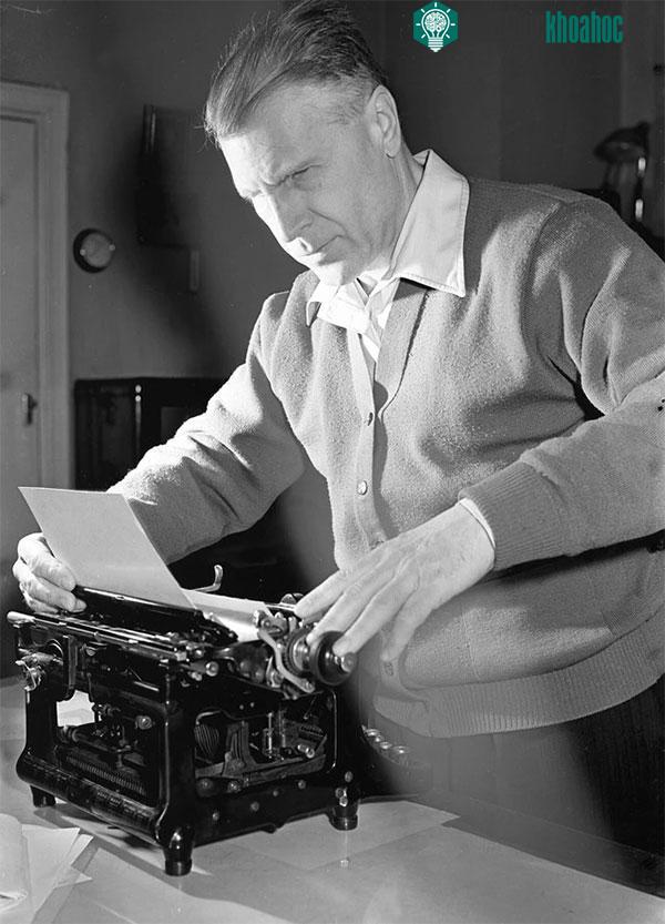 Lev Pontryagin.