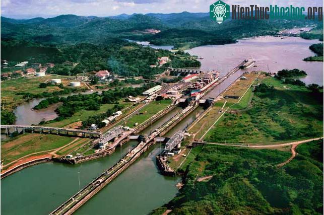 Kênh đào Panama đã được xây dựng bằng mồ hôi công sức của rất nhiều người.