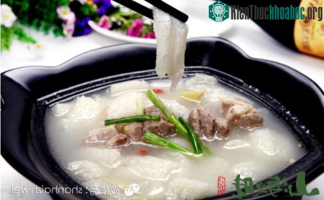 Nấm tre là nguyên liệu chính của món ăn hoàng gia có tên gọi là "trúc tôn phù dung".