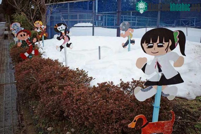 Thiết kế phỏng theo một bộ manga/anime nổi tiếng những năm gần đây.