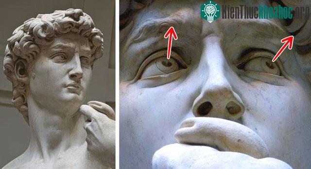 Tượng David có đôi mắt dị thường