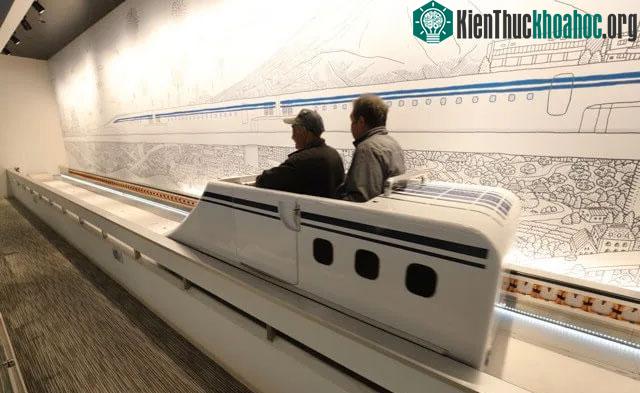 Tầng 2 là nơi để trải nghiệm công nghệ linear.