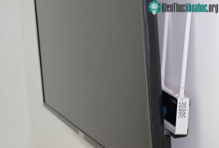 Bộ phát Wifi không nên đặt gần những thiết bị điện tử khác như tivi, máy tính...