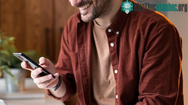 &nbsp;AI len lỏi vào không gian ứng dụng hẹn hò, đôi khi ở dạng người tình hư cấu.