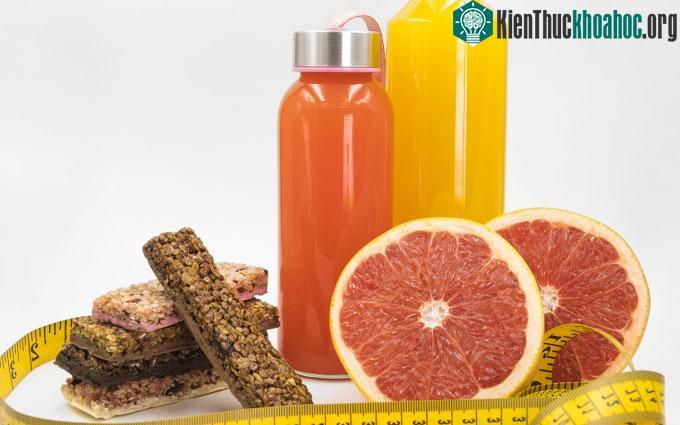Uống nhiều nước ép có thể làm tăng đường huyết.