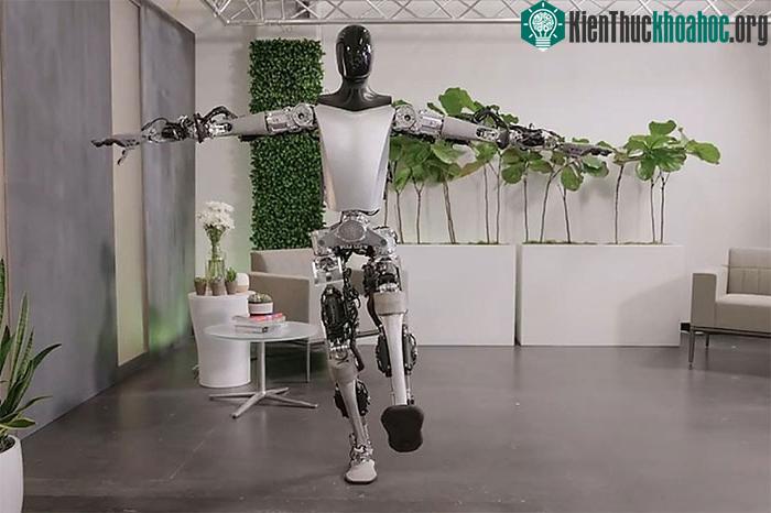 Robot Optimus đã có thể thích ứng được với tình huống xảy ra bất ngờ