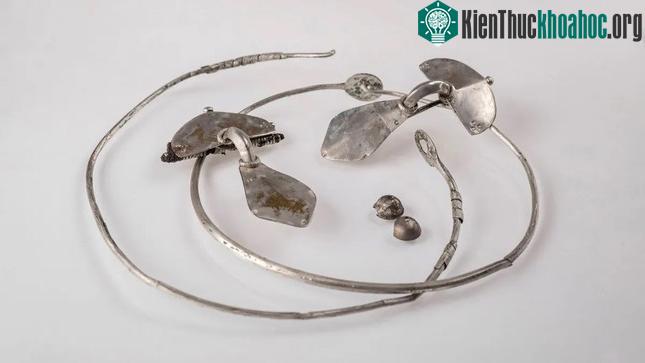 Đồ trang sức bằng bạc