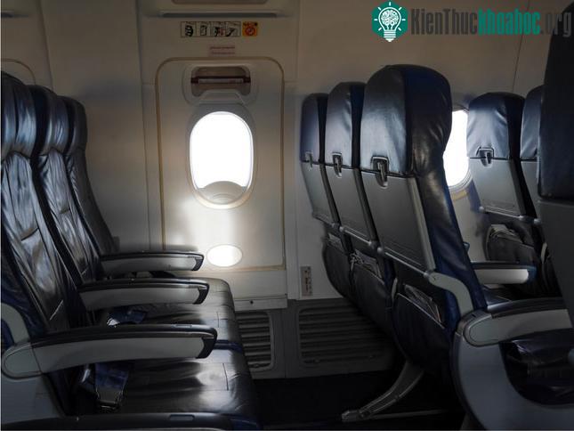 "Quy tắc 5 giây" ít người để ý khi đi máy bay ảnh 0
