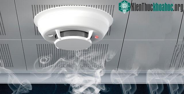 Vị trí lắp đầu dò khói cũng là thứ rất đáng quan tâm để đảm bảo hệ thống hoạt động ổn định