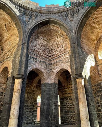 Diyarbakır là một trong những nơi định cư lớn dọc theo sông Tigris
